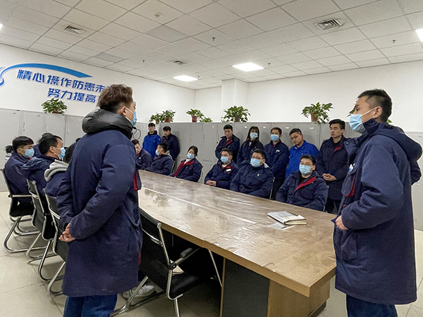 1677542919814183.jpeg 班組討論學習中(副圖).jpg