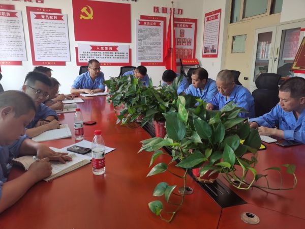 1689911690986147.jpeg 7月16日,尿素車間管理組開會(huì)制定本次自主維修方案.jpg