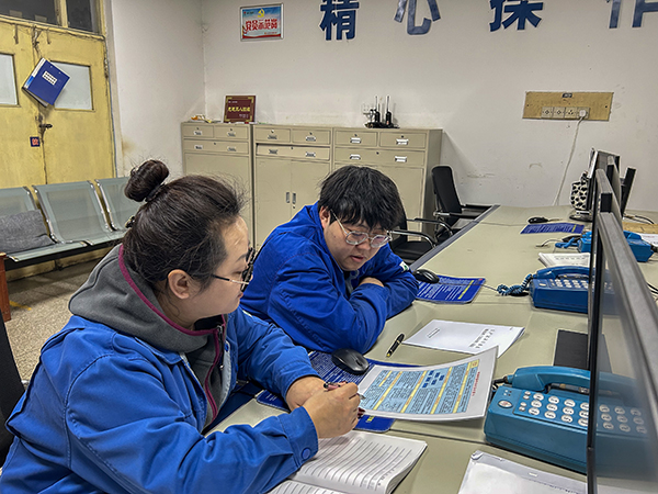 241740377266207125.jpg 傳授理論知識 (1).jpg