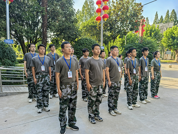 9a75b01532a382945e949165fb28231  600.jpg